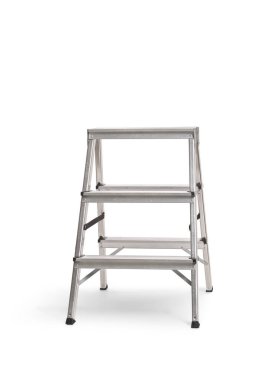 Mutfak, dolap ve garaj kullanımı için iki basamak beyaz arka planda izole