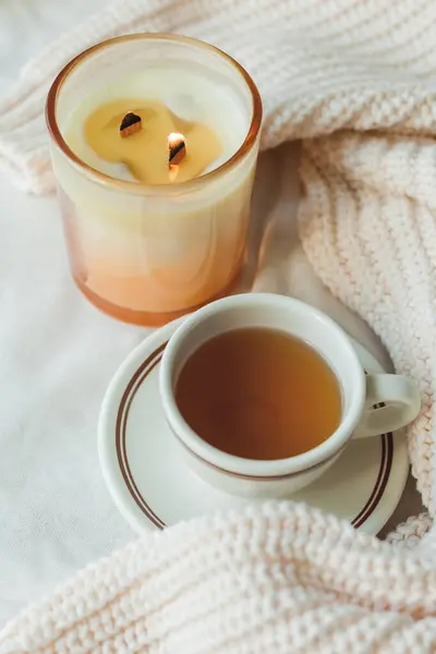 Wohnkultur Strickdecke Kerze Tasse Heißen Tee Gemütlicher Herbst Sturz — Stockfoto