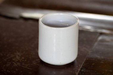 Love in the Morning: A White Barg with Heart Shaped Saplı Tahta Masada Yakın plan