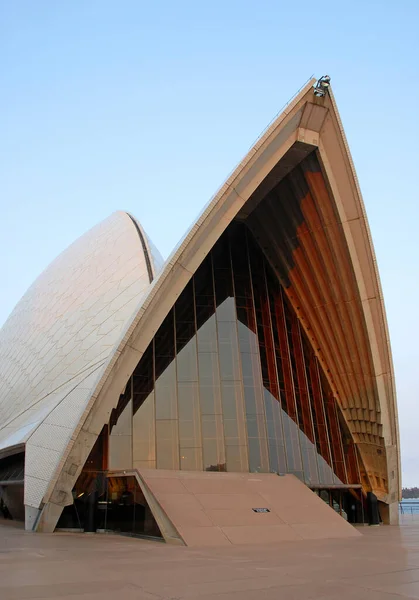 シドニー ニューサウスウェールズ州 オーストラリア 具体的なシェル構造を持つシドニー オペラハウスの大きな窓 シドニーのオペラハウス — ストック写真