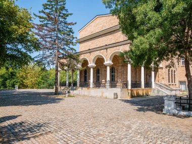 View with Boris Denev State Art Gallery building