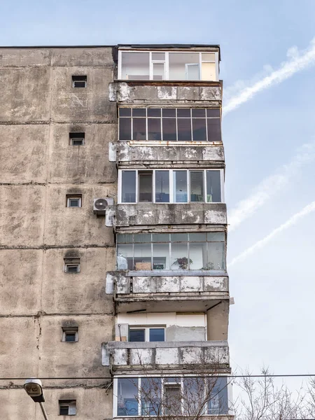 Worn Out Apartment Building Communist Era Blue Sky Bucharest Romania — Stock Photo, Image