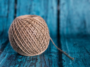 Skein veya jüt halat rulo kek. Dizgilerin topu.