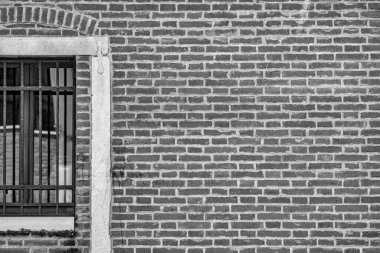 Eski ortaçağ mimarisi Venedik penceresiyle yakın plan. Siyah beyaz fotoğraf..