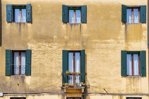 Close Detail Old Medieval Architecture Venetian Window Closed Wooden Shutters — Stock Photo, Image