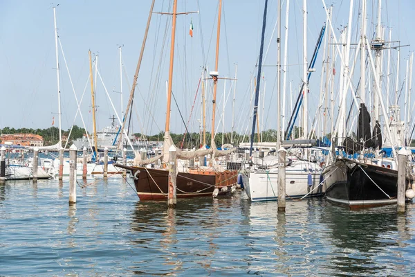 Veel Boten Jachten Verankerd San Giorgio Maggiore Yacht Harbor Venetië — Stockfoto