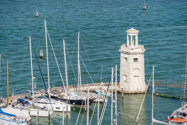 Pohled Shora San Giorgio Maggiore Yacht Harbor Faro Maják Benátkách — Stock fotografie