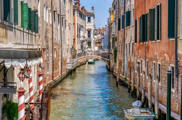 Γραφική Σκηνή Από Βενετία Στενά Κανάλια Νερού — Φωτογραφία Αρχείου