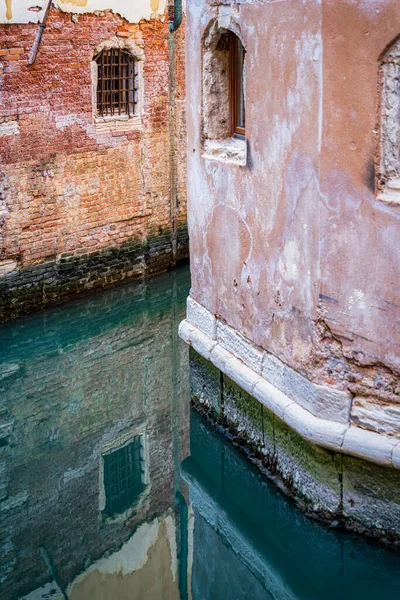 Ancien Bâtiment Médiéval Brique Usé Venise Italie — Photo