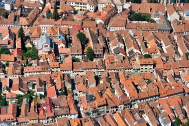 Romanya 'nın Brasov kentiyle Tampa Dağı' ndan hava manzarası.