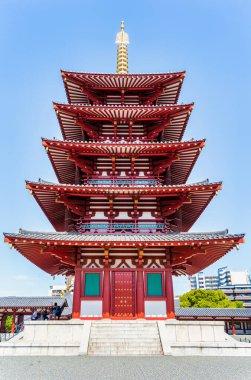 Osaka, Japonya 'daki Shitennoji Gojunoto Tapınağı' nda Beş Hikaye Pagoda.