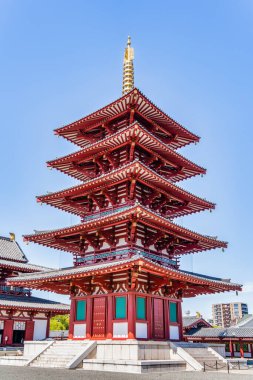 Osaka, Japonya 'daki Shitennoji Gojunoto Tapınağı' nda Beş Hikaye Pagoda.