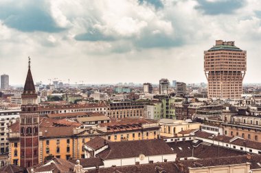 Milano Katedrali 'nin (Duomo di Milano) çatısı dünyanın en ünlü Gotik katedrallerinden biridir.