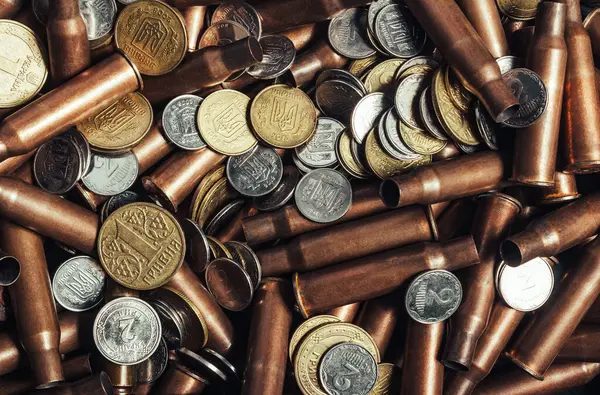 Foto Ukrainischer Münzen Auf Patronenhülsen — Stockfoto