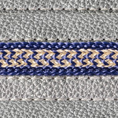 Gümüş renkli deri kumaşlı, kumaş işlemeli, kusursuz 4k fotoğraf deseni..