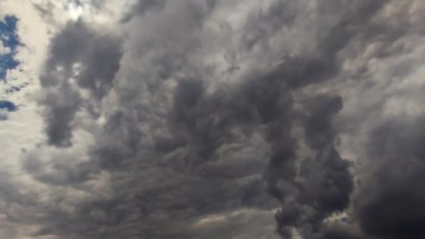 Zeitraffer Dunkler Himmel Und Dramatische Schwarze Wolken Vor Regenwolken Zeitraffer — Stockvideo