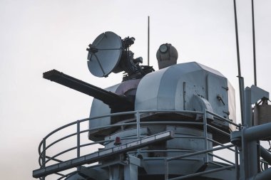 İspanya Malaga 128 2024 İleri Donanma Filosu CIWS, Yıldız Savaşları R2-D2 'ye Benziyor, Gemileri Koruyor