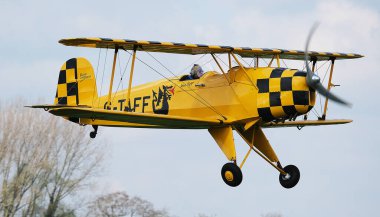 Breighton, Yorkshire, İngiltere. Mayıs 2023. Sivil hafif uçaklar özel havaalanında.