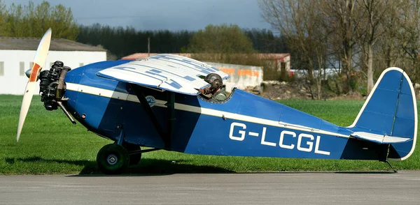 英国约克郡布莱顿2023年5月私人机场的民用轻型飞机 Comper Cla7 Swift Replica — 图库照片
