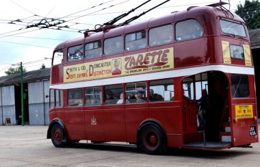 Santoft, Hughnshire, İngiltere, Trolley Otobüs Müzesi, 15 Eylül 2023. 1940 'ların Trolley Otobüs Müzesi açık gün. Otobüsler ve tramvay otobüsleri İngiltere 'nin dört bir yanından toplandı.. 