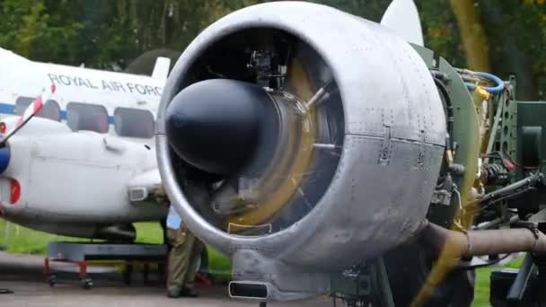 요크셔 박물관 요크셔 항공기 엔진을 실행합니다 암스트롱 싯들리 치타는 Avro — 비디오