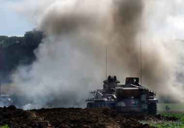 Zafer Şovu. Leicester, İngiltere, Eylül 2023. Yaşayan ikinci dünya savaşı tarihi gösterisi ve hava gösterisi. Sturmgeschtz III, Almanya 'nın II..