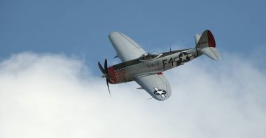Zafer Şovu. Leicester, İngiltere, Eylül 2023. Yaşayan ikinci dünya savaşı tarihi gösterisi ve hava gösterisi. P-47 Thunderbolt, 1941-1945 yılları arasında Amerikan Cumhuriyet Havacılık şirketi tarafından üretilen II..