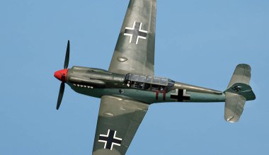 Zafer Şovu. Leicester, İngiltere, Eylül. Yaşayan ikinci dünya savaşı tarihi gösterisi ve hava gösterisi. Hispano Aviacin HA-1109 ve HA-1112, Messerschmitt Bf 109 G-2 'nin lisanslı versiyonlarıdır..