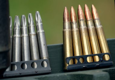 Zafer Şovu. Leicester, İngiltere, Eylül. Yaşayan ikinci dünya savaşı tarihi gösterisi ve hava gösterisi. Sahte bren silah şarjörleri ve fişekler..