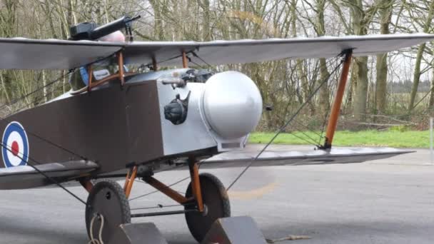 ヨークシャー航空博物館 エルヴィントン イギリス 2024年3月 エンジンが走る ポートビクトリア イーストチャーチ キッテンは ポートビクトリア海兵隊が設計 製造した第一次世界大戦のイギリスの戦闘機である — ストック動画