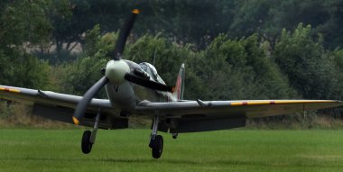 Zafer Şovu, Leicester, İngiltere. Ağustos 2024. Supermarine Spitfire, Kraliyet Hava Kuvvetleri ve diğer müttefik ülkeler tarafından II.. 