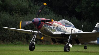 Kuzey Amerika Havacılık P-51 Mustang, 2. Dünya Savaşı ve Kore Savaşı sırasında Amerika Birleşik Devletleri 'nin en uzun menzilli avcı uçağı ve avcı uçağıdır.. 