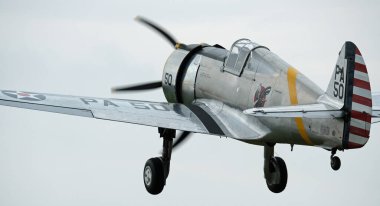 Zafer Şovu, Leicester, İngiltere. Ağustos 2024. Curtiss P-36 Hawk (ayrıca Curtiss Hawk Model 75 olarak da bilinir), 1930 'lar ve 40' lar arasında Amerikan yapımı savaş uçağı..