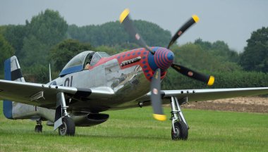 Kuzey Amerika Havacılık P-51 Mustang, 2. Dünya Savaşı ve Kore Savaşı sırasında Amerika Birleşik Devletleri 'nin en uzun menzilli avcı uçağı ve avcı uçağıdır.. 