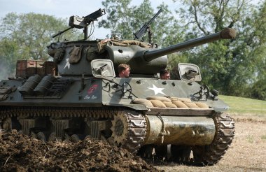 Zafer Şovu, Leicester, İngiltere. Ağustos 2024. M18 Hellcat (resmi adıyla 76 mm Gun Motor Carriage M18 veya M18 GMC), 2..