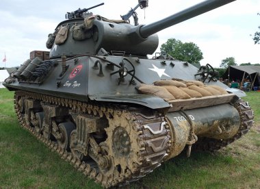 Zafer Şovu, Leicester, İngiltere. Ağustos 2024. M18 Hellcat (resmi adıyla 76 mm Gun Motor Carriage M18 veya M18 GMC), 2..