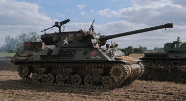 Zafer Şovu, Leicester, İngiltere. Ağustos 2024. M18 Hellcat (resmi adıyla 76 mm Gun Motor Carriage M18 veya M18 GMC), 2..