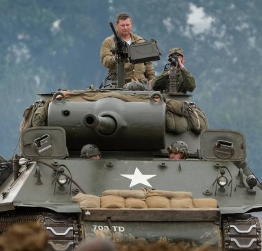 Zafer Şovu, Leicester, İngiltere. Ağustos 2024. M18 Hellcat (resmi adıyla 76 mm Gun Motor Carriage M18 veya M18 GMC), 2..