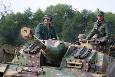 Zafer Şovu, Leicester, İngiltere. Ağustos 2024. Sturmgeschtz III, Almanya 'nın II. En çok üretilen zırhlı savaş aracı ve ikinci en çok üretilen Alman zırhlı savaş aracıydı.. 