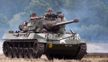 Zafer Şovu, Leicester, İngiltere. Ağustos 2024. M18 Hellcat (resmi adıyla 76 mm Gun Motor Carriage M18 veya M18 GMC), 2..