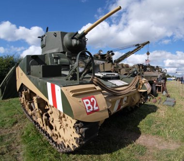 Stuartlar, 2. Dünya Savaşı 'nda Filipinler' de Aralık 1941 'de tanka karşı tank savaşına giren ilk Amerikan mürettebatlı tanklardı.