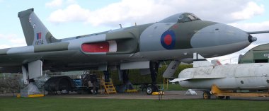 Newark Hava Müzesi, Newark, İngiltere. Mart 2025. Avro Vulcan (daha sonra Hawker Siddeley Vulcan), 1956-1984 yılları arasında Kraliyet Hava Kuvvetleri (RAF) tarafından işletilen jet motorlu, kuyruksuz, delta kanatlı, stratejik bombardıman uçağı..