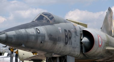 Yorkshire Hava Müzesi. - York. Uk. İngiltere. Haziran 2025. Dassault Mirage IV, Fransız süpersonik stratejik bombardıman uçağı ve derin keşif uçağıdır. Geliştiren: Dassault Havacılık.