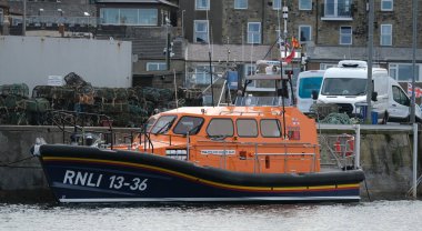 Seahoiuses, Northumberland, İngiltere. Temmuz 2025 RNLI (Kraliyet Ulusal Cankurtaran botu Institrute) gönüllü mürettebatı tatbikata başladı.