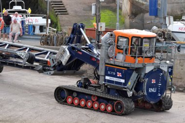 Seahoiuses, Northumberland, İngiltere. Temmuz 2025 RNLI (Kraliyet Ulusal Cankurtaran botu Institrute) gönüllü mürettebatı tatbikata başladı.