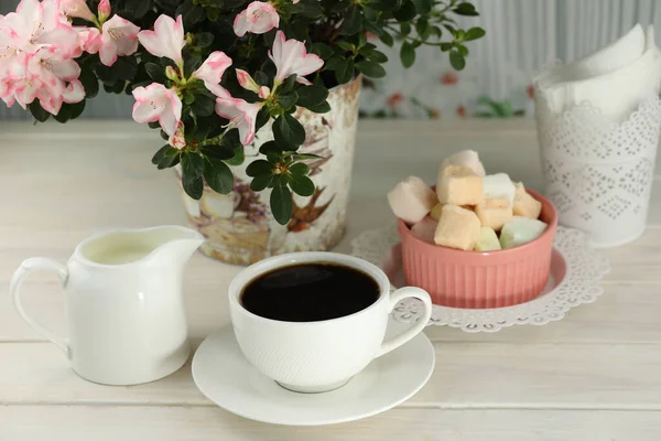 Cup Coffee Marshmallow White Wooden Table — Stock Photo, Image