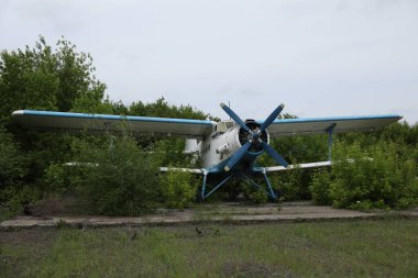 terkedilmiş Sovyet Birliği askeri uçağı Antonov An-24