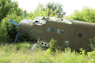 terkedilmiş Sovyet Birliği askeri uçağı Antonov An-2