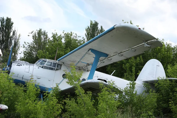 Opuštěné Poškozené Sovětské Vojenské Letadlo Antonov — Stock fotografie