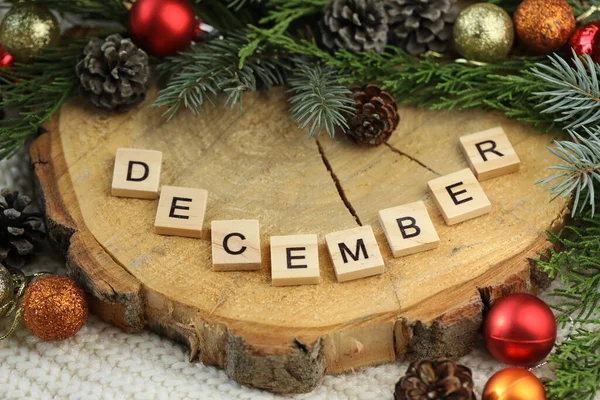 Ahşap arkaplan Noel ekolasyonu ve metni ile